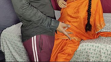Dever Ne Desi Bhabhi Ki Cipir-cipir Basahnya Dipuaskan Dengan Nafsu Brutal.