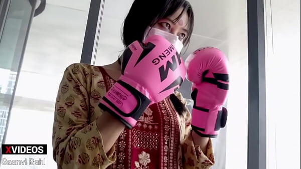 Gadis Petarung Ufc Desi Yang Bikin Mampus, Pukulannya Bikin Kamu Meringis Dan Minta Ampun