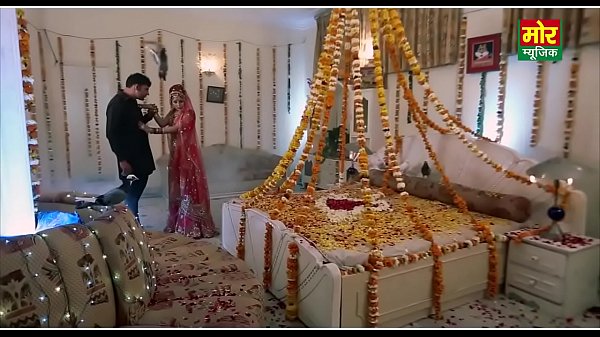 Desi Bhabhi Hot Suhagraat Mms Hotel Kamar Ke Andar Chudai Ka Video