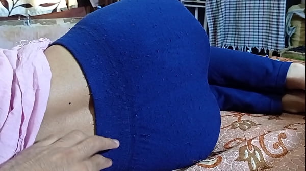 Abang Tiri Ngewe Adik Tiri Imut India Sampe Crot, Close Up Full Ngentot, Suara Hindi Jelas, Video Bokep Desi Panas.