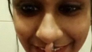 Cewek Tamil India Colmek Depan Kamera Sambil Video Call, Bikin Makin Basah