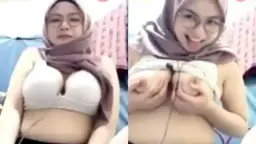 Jilbab Seksi, Kacamata Bikin Liar, Toge Dikit-dikit Bikin Ngaceng!