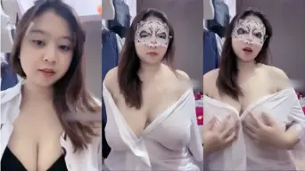 Live Cewek Tobrut Pake Baju Tembus Pandang, Bikin Kontol Berdiri Tegak!