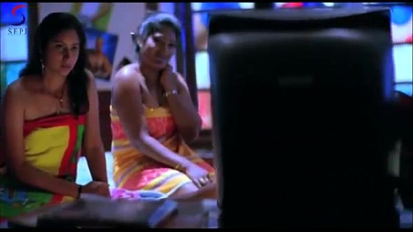 Nakal Banget! Cewek-cewek Sange Nonton Mms – Adegan Panas – Zehreeli Nagin [2012] – Hindi Dubbing