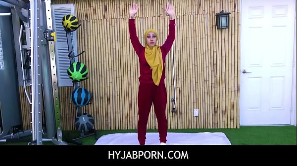 Ngentot Keras Trainer Gym Bugil Sama Klien Arab Eksotis, Mulus Dan Basah