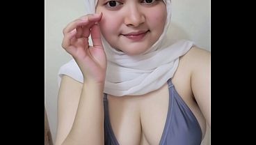 Awal Mula Goyang Bokong Pakai Hijab Yang Bikin Makin Basah.