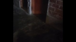 Ibu Muda Janda Seksi Rela Buka Pintu Rumah Buatku Demi Uang, Tubuhnya Basah Keringetan Pasrah Digilir.