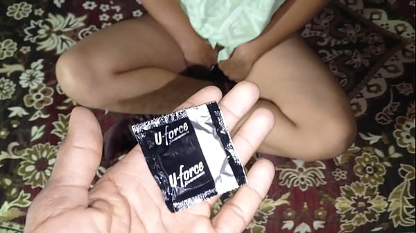 Cewek Gue Disuruh Nelen Kontol, Suara Hindi Bikin Makin Panas.
