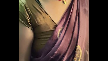 Gue Pengen Banget Sama Ibu Rumah Tangga India Yang Seksi Banget, Bikin Pengen Ngelus-ngelus Dan Ngerasain Sensasinya.