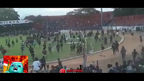 Budaya Baku Hantam Versi Suporter Indonesia: Saat Gairah Membara, Pukulanpun Menggila, Nikmatnya Saling Hajar Di Tengah Hiruk-pikuk Stadion!
