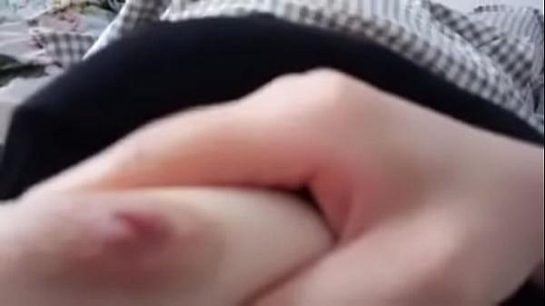 Gadis Cina Colong-colong Sange Sambil Selfie, Siapin Jari Buat Mainin Lubang Basah.
