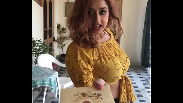 Nih Cewek Desi Goyang Toket, Gak Pake Bra, Bikin Tegang Semua Yang Lihat.