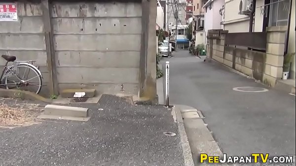 Cewek Asia Ngocok Sampe Basah Kuyup Di Kamar.