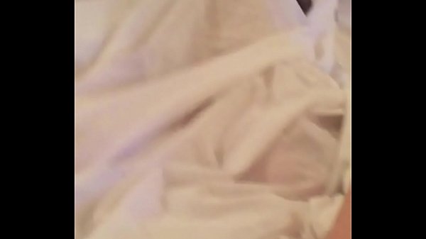 Cewekku Lagi Siap Dijebol Dari Belakang, Lubang Mungilnya Nganga Minta Diisi Kontol Gede.