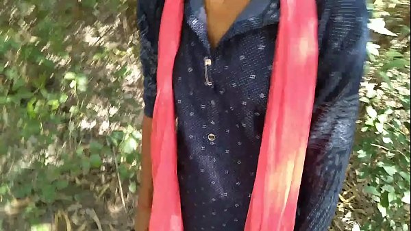 Desi Cewek Coli Di Luar Ruangan, Ngentot Sama Pacar Gaya Doggy Paling Brutal Bikin Makin Basah
