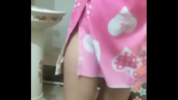 Desi Di Kamar Mandi, Basah Kuyup, Jari-jari Main Sendiri, Desahan Panas Bikin Makin Liar.