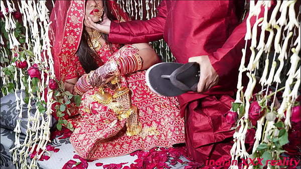 Malam Pertama Pernikahan India, Ngewe Liar Penuh Gairah Di Ranjang Pengantin