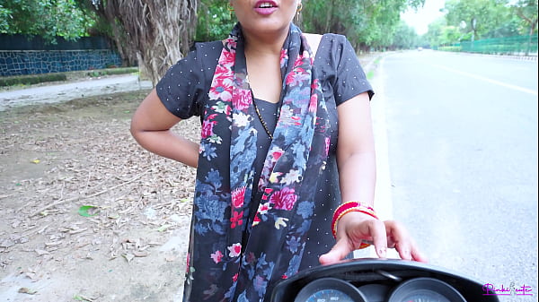 Bhabhi Desi Jalwa, Jalanan Jadi Ranjang, Client Ngewe Gaya Doggy, Suara Desahan Hindi Bikin Makin Nafsu.