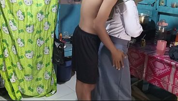 Ngentotin Adik Ipar Di Dapur, Pagi-pagi Sebelum Berangkat Sekolah, Saking Pengennya Sampe Lupa Waktu.
