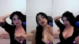 Cewek Host Seksi Pamer Lekuk Tubuh Bikin Makin Pengen