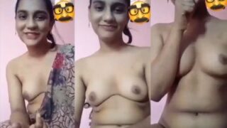 Cewek India Telanjang Di Video Call Lagi Colmemek Sambil Crot Crot.