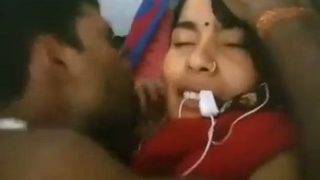 Nonton Video Mesum Bini Orang Pakai Saree, Crot Di Dalem Sambil Digoyangin
