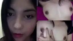 Si Cantik Pamer Tete Montok Biar Ayang Mendingan
