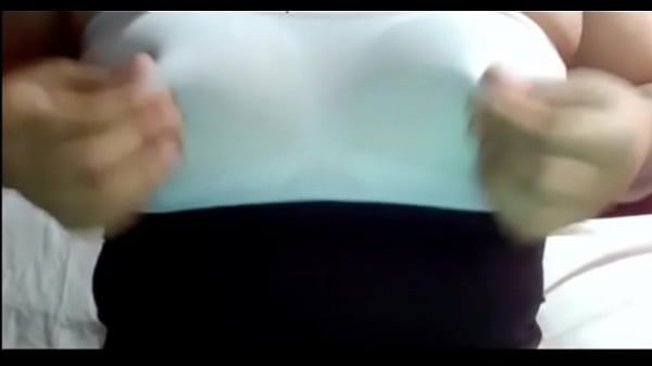 Bini India Pamer Tetek, Bahasa Hindi Hot Dan Nakal