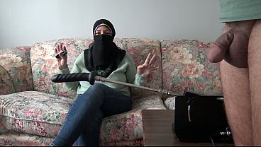 Istri Arab Bertetek Gede Dijabanin Pakai Mesin Ngewe