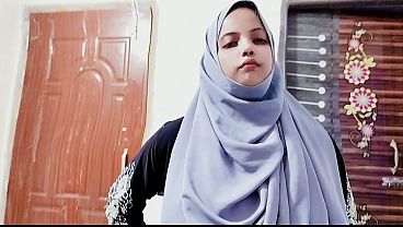 Desi Ibu Tiri Hijab Bergairah Ngentot Seru Sama Anak Tiri Sambil Nunggingin Memek Basah.