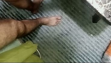 Ngentot Bertiga Arab, Kontol Besar Dijilat Dan Lubang Pantat Dicocol, Si Jantan Saudi Sama Temennya Ngewein Si Pasif Irak Yang Ngeloyor Pantatnya