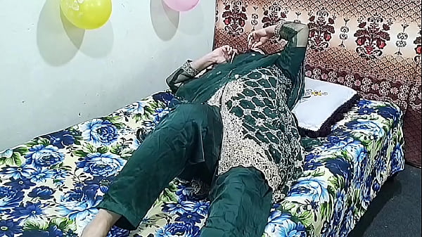 Seorang Ibu Rumah Tangga India Panggil Cowok Muda, Lalu Digebukin Nafsu Gila-gilaan Dengan Suara Hindi Panas.